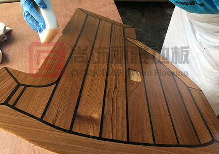 尚饰丽雅正式推出豪华埃尔法游艇柚木甲板工艺专车专用原木地板